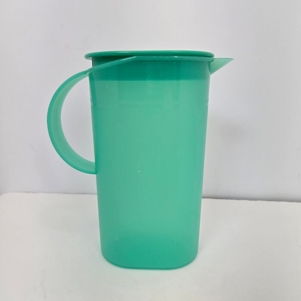 Tupperware Impressions Mini Slim Line Pitcher Vintage - Picture 2 of 5
